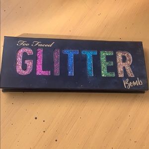 Too faced glitter bomb pallet